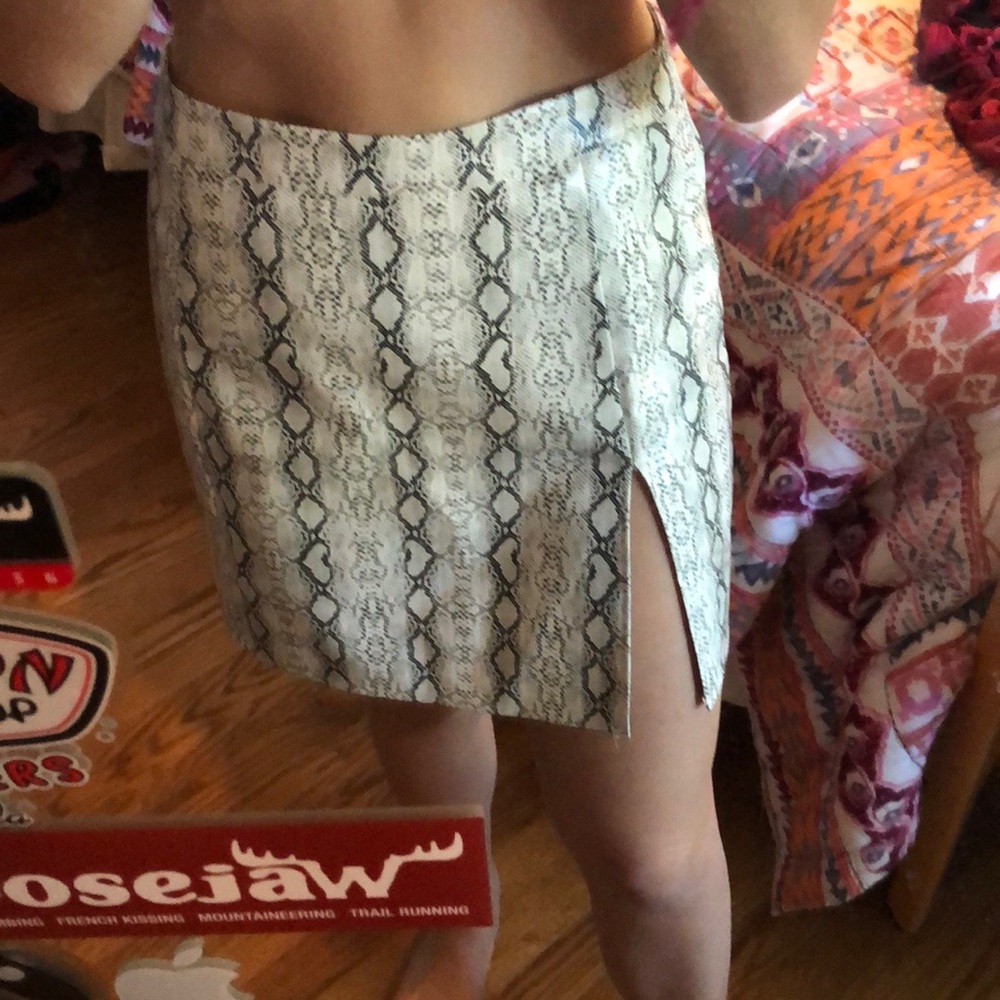 SNAKE SKIN SKIRT